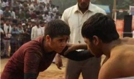 在线观看摔跤吧爸爸,传承父爱，挑战极限的摔跤传奇