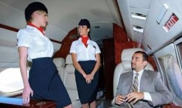 英国空姐爆料真相视频,航班内幕大曝光